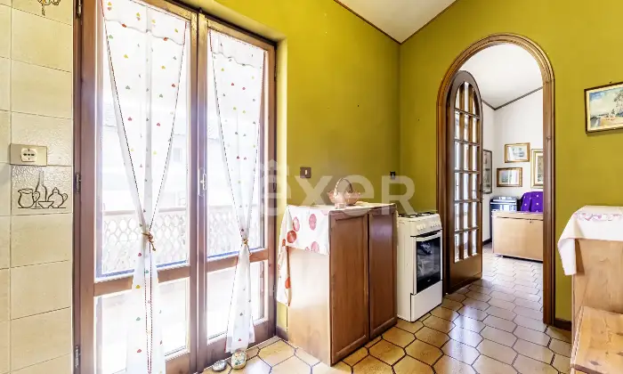 Rexer-Osteria-Nuova-Roma-Osteria-Nuova-Pentalocale-con-posti-auto-Altro