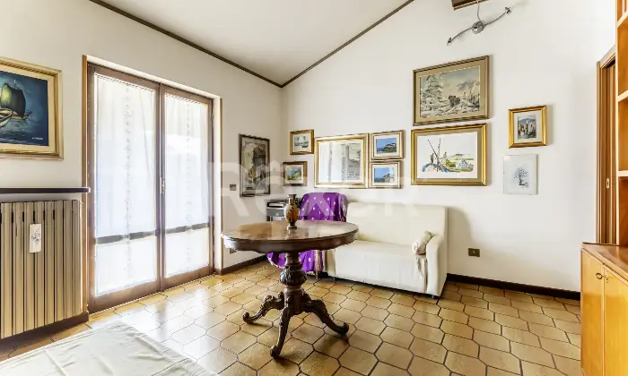 Rexer-Osteria-Nuova-Roma-Osteria-Nuova-Pentalocale-con-posti-auto-Altro