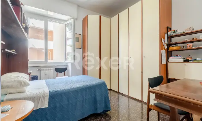 Rexer-Genova-Ampio-Appartamento-con-Balconi-e-Cantina-in-Zona-Tranquilla-Altro