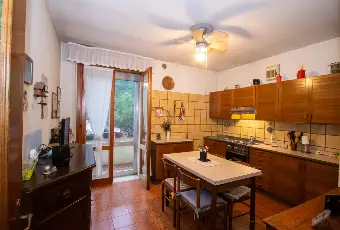 Rexer-Abano-Terme-Luminoso-appartamento-nel-cuore-di-Abano-Terme-Cucina