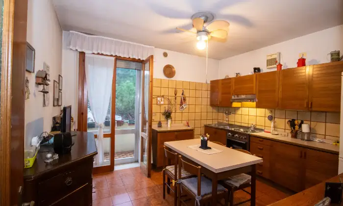 Rexer-Abano-Terme-Luminoso-appartamento-nel-cuore-di-Abano-Terme-Cucina