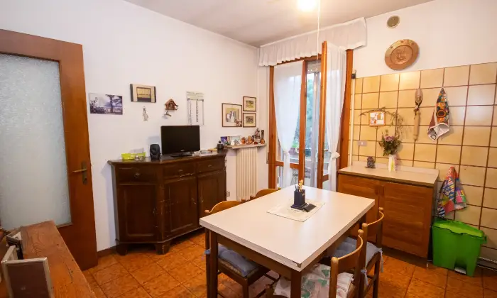 Rexer-Abano-Terme-Luminoso-appartamento-nel-cuore-di-Abano-Terme-Cucina