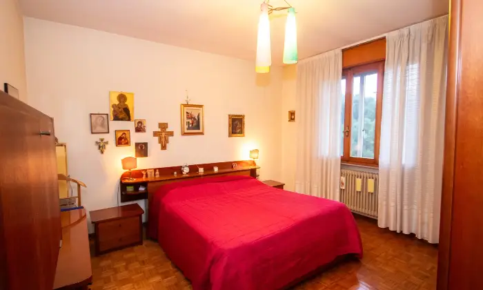 Rexer-Abano-Terme-Luminoso-appartamento-nel-cuore-di-Abano-Terme-CameraDaLetto