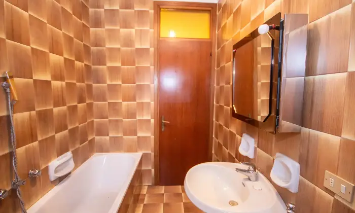 Rexer-Abano-Terme-Luminoso-appartamento-nel-cuore-di-Abano-Terme-Bagno