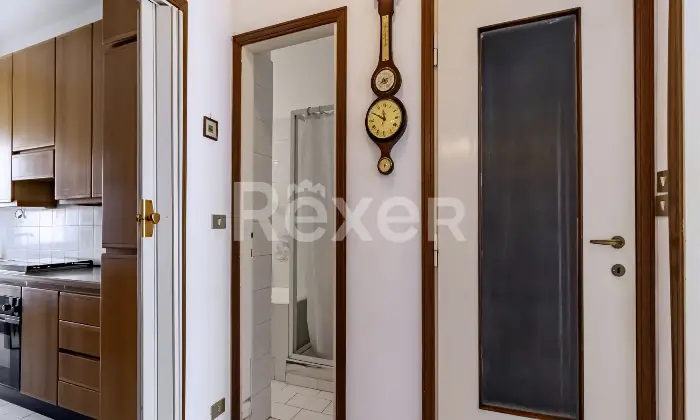 Rexer-Milano-Famagosta-Piazza-Miani-ampio-bilocale-con-due-balconi-disponibile-anche-un-box-auto-Altro