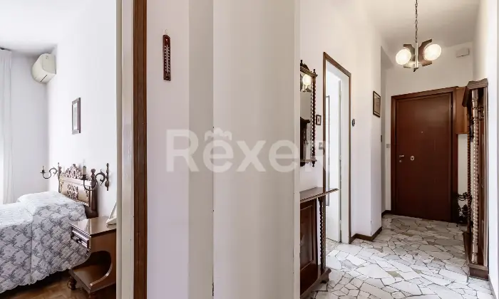 Rexer-Milano-Famagosta-Piazza-Miani-ampio-bilocale-con-due-balconi-disponibile-anche-un-box-auto-Altro