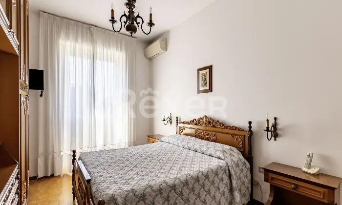 Rexer-Milano-Famagosta-Piazza-Miani-ampio-bilocale-con-due-balconi-disponibile-anche-un-box-auto-Altro