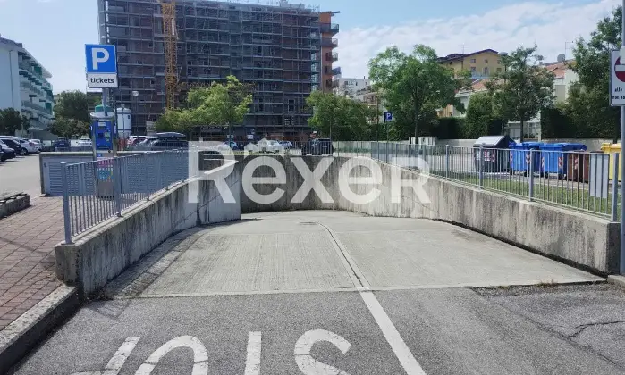Rexer-Lido-di-Jesolo-GARAGE-IN-ZONA-PIAZZA-TORINO-A-CIRCA-METRI-DALLA-SPIAGGIA-Altro