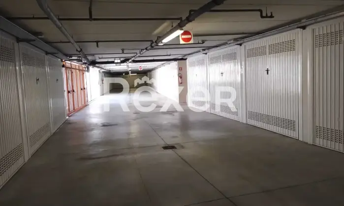Rexer-Lido-di-Jesolo-GARAGE-IN-ZONA-PIAZZA-TORINO-A-CIRCA-METRI-DALLA-SPIAGGIA-Altro