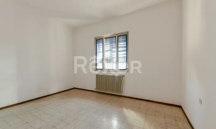 Rexer-Pavone-del-Mella-Casa-indipendente-con-ampi-spazi-e-cortile-privato-In-centro-paese-Altro