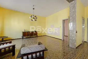 Rexer-Pavone-del-Mella-Casa-indipendente-con-ampi-spazi-e-cortile-privato-In-centro-paese-Altro