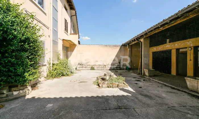Rexer-Pavone-del-Mella-Casa-indipendente-con-ampi-spazi-e-cortile-privato-In-centro-paese-Altro