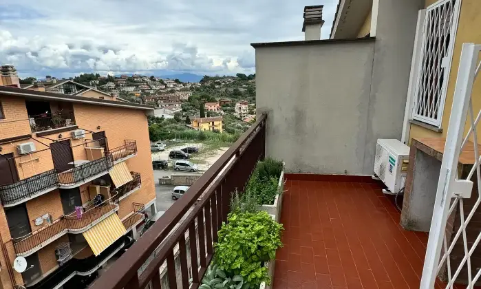 Rexer-Castelnuovo-di-Porto-Vendita-due-appartamenti-mq-complessivi-Via-Montefiore-Castelnuovo-di-Porto-RM-Altro