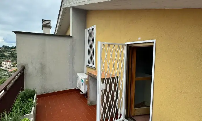 Rexer-Castelnuovo-di-Porto-Vendita-due-appartamenti-mq-complessivi-Via-Montefiore-Castelnuovo-di-Porto-RM-Altro