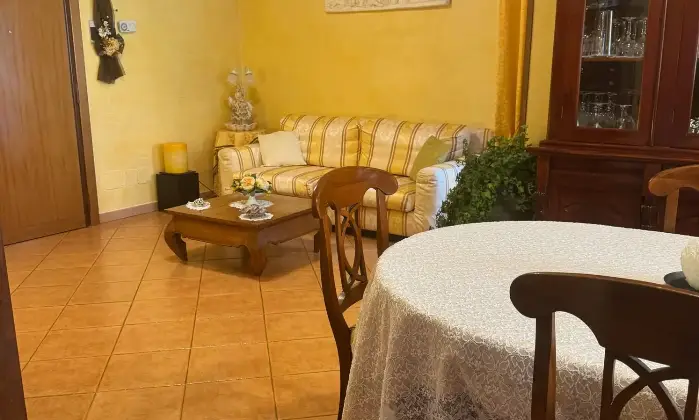 Rexer-Castelnuovo-di-Porto-Vendita-due-appartamenti-mq-complessivi-Via-Montefiore-Castelnuovo-di-Porto-RM-Altro