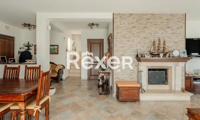 Rexer-Itri-Villa-Esclusiva-con-Piscina-e-Parco-Privato-Altro