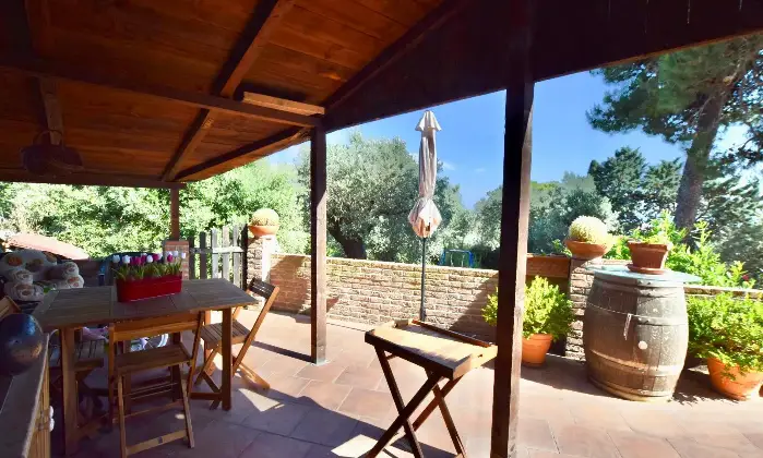 Rexer-Piombino-Villa-con-vista-mare-giardino-e-uliveto-a-Piombino-Terrazzo
