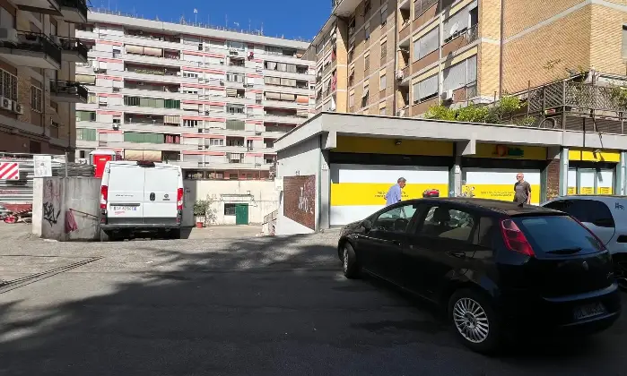 Rexer-Roma-GARAGEBOX-Via-Sandro-Sandri-Casal-Bruciato-Altro