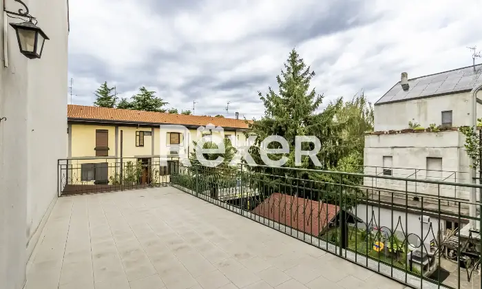 Rexer-Cormano-Cormano-quadrilocale-di-mq-con-terrazzo-Altro