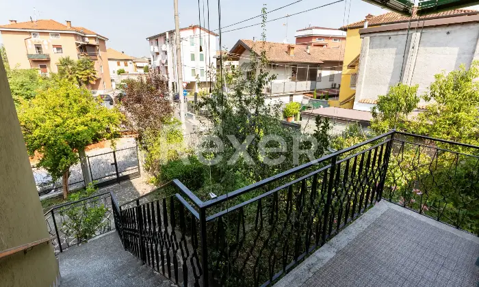 Rexer-Spirano-Villa-bifamiliare-con-giardino-Altro