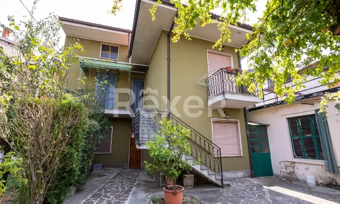 Rexer-Spirano-Villa-bifamiliare-con-giardino-Altro