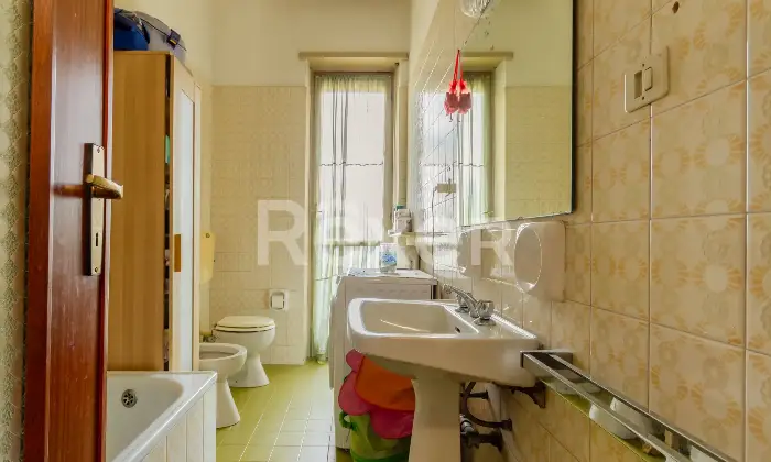 Rexer-Chieri-Ampio-appartamento-con-Terrazzino-Box-Auto-e-Posto-auto-Altro