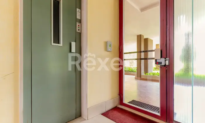 Rexer-Chieri-Ampio-appartamento-con-Terrazzino-Box-Auto-e-Posto-auto-Altro