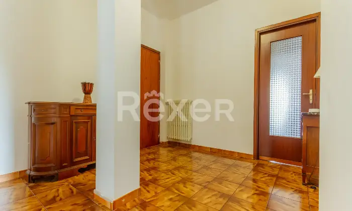 Rexer-Chieri-Ampio-appartamento-con-Terrazzino-Box-Auto-e-Posto-auto-Altro