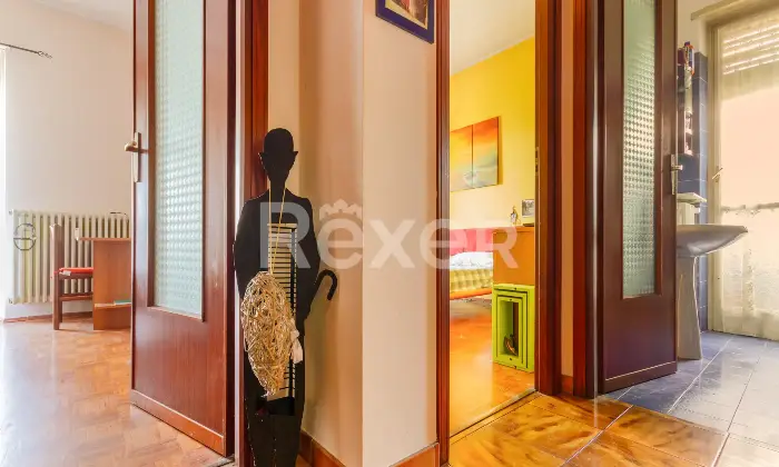 Rexer-Chieri-Ampio-appartamento-con-Terrazzino-Box-Auto-e-Posto-auto-Altro