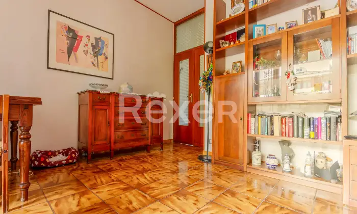 Rexer-Chieri-Ampio-appartamento-con-Terrazzino-Box-Auto-e-Posto-auto-Altro