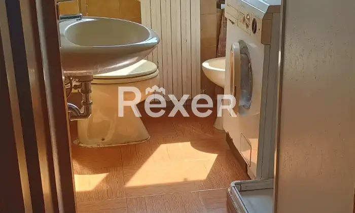 Rexer-Monguzzo-Trilocale-con-box-auto-e-cantina-Altro