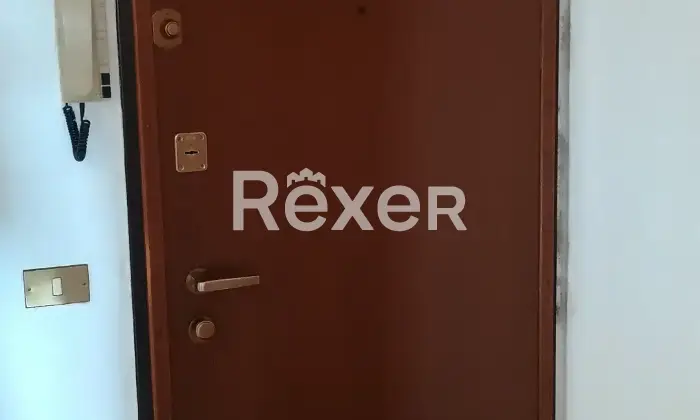 Rexer-Monguzzo-Trilocale-con-box-auto-e-cantina-Altro