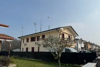 Rexer-Polesella-In-Vendita-Due-Bilocali-con-Posti-Auto-e-Spazi-Esterni-Via-Mayer-Polesella-RO-Altro