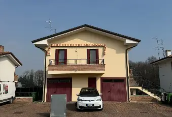 Rexer-Polesella-In-Vendita-Due-Bilocali-con-Posti-Auto-e-Spazi-Esterni-Via-Mayer-Polesella-RO-Altro