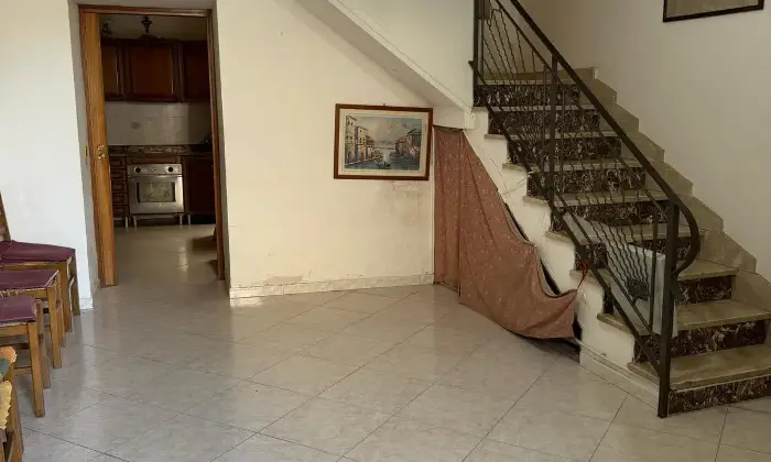 Rexer-Barcellona-Pozzo-di-Gotto-Casa-su-tre-piani-indipendente-m-Altro