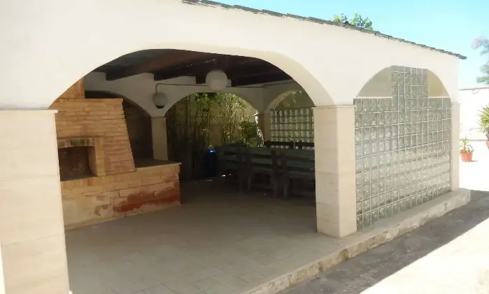 Rexer-Giovinazzo-Vendesi-VILLA-sul-mare-in-Via-Bari-a-Giovinazzo-Terrazzo