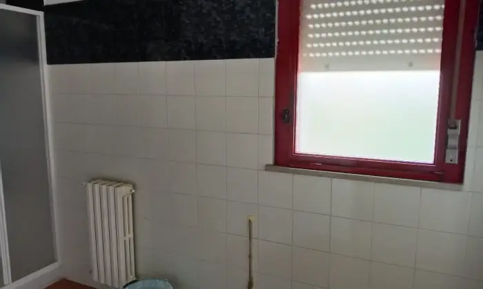 Rexer-Martina-Franca-Vendo-appartamento-a-Martina-Franca-Bagno