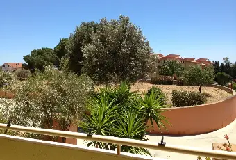 Rexer-Quartu-SantElena-Grazioso-appartamento-vista-mare-Giardino