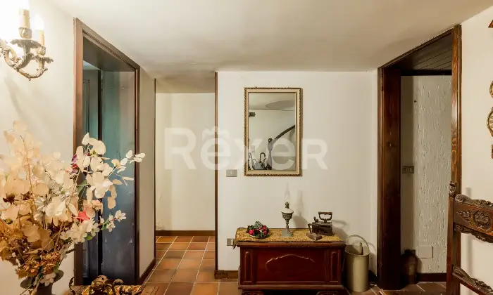 Rexer-Padova-Villa-singola-su-due-livelli-con-giardino-e-garage-Altro