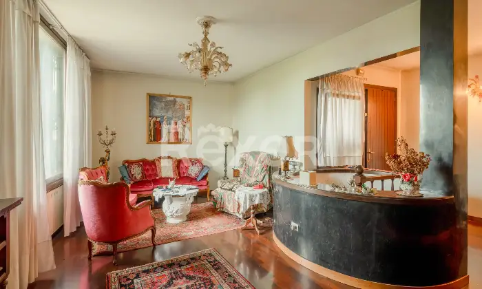 Rexer-Padova-Villa-singola-su-due-livelli-con-giardino-e-garage-Altro