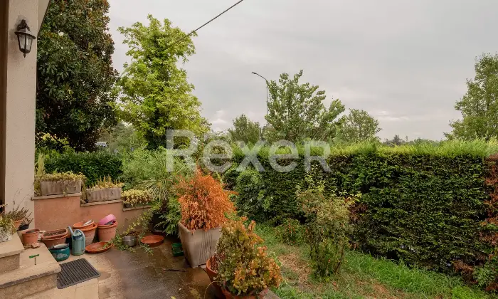 Rexer-Padova-Villa-singola-su-due-livelli-con-giardino-e-garage-Altro