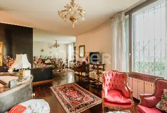 Rexer-Padova-Villa-singola-su-due-livelli-con-giardino-e-garage-Altro