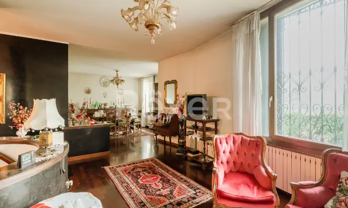 Rexer-Padova-Villa-singola-su-due-livelli-con-giardino-e-garage-Altro