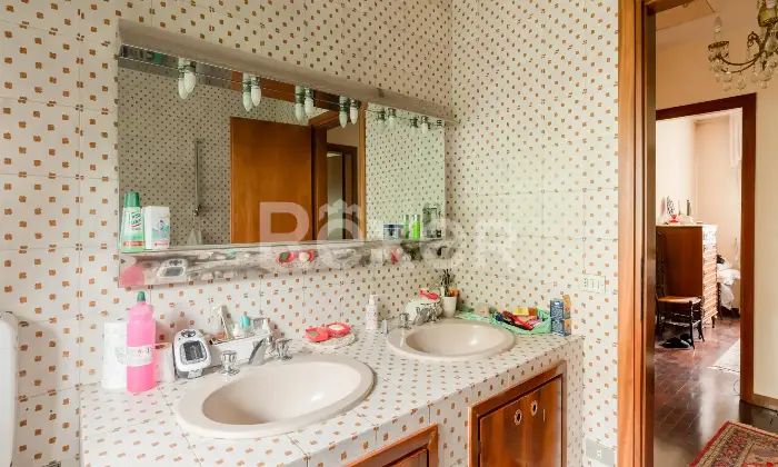 Rexer-Padova-Villa-singola-su-due-livelli-con-giardino-e-garage-Altro