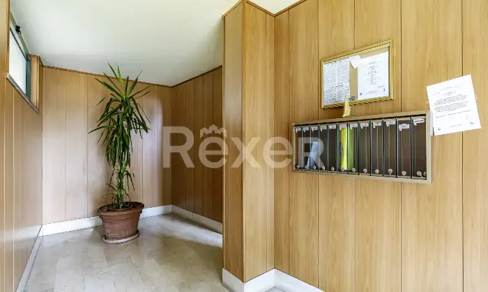 Rexer-Torino-NUDA-PROPRIETA-LUCENTO-QUADRILOCALE-TERMOAUTONOMO-CON-BOX-AUTO-SINGOLO-Altro