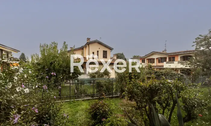 Rexer-Cassina-De-Pecchi-Appartamento-con-cantina-e-due-box-singoli-Altro