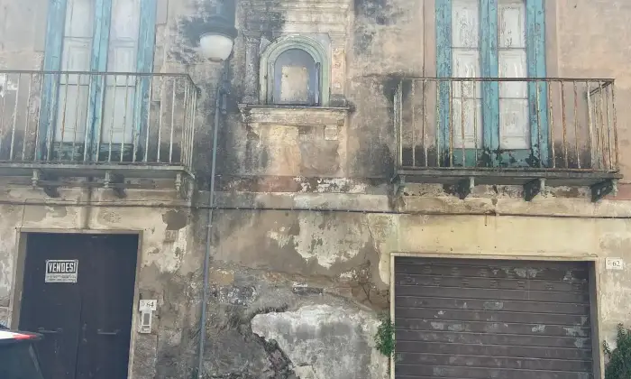 Rexer-Pietramelara-Appartamento-da-ristrutturare-cortile-e-ampi-spazi-interni-Pietramelara-CE-Altro