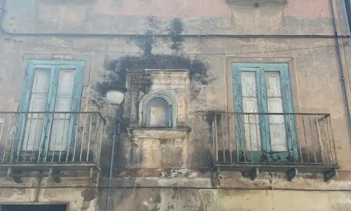 Rexer-Pietramelara-Appartamento-da-ristrutturare-cortile-e-ampi-spazi-interni-Pietramelara-CE-Altro