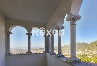 Rexer-Massa-Villa-esclusiva-con-vista-panoramica-sul-mare-Altro