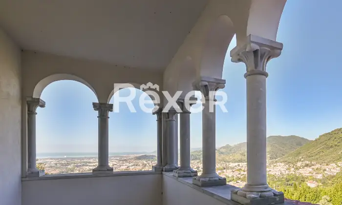 Rexer-Massa-Villa-esclusiva-con-vista-panoramica-sul-mare-Altro